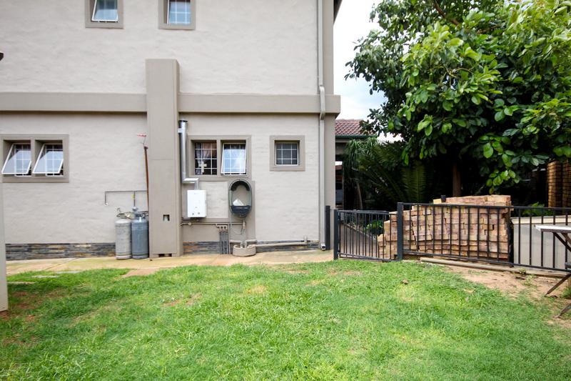 3 Bedroom Property for Sale in Thatchfield Gauteng