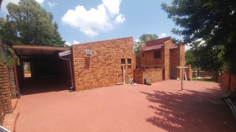 5 Bedroom Property for Sale in Amandasig Gauteng