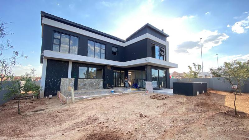 6 Bedroom Property for Sale in Fountainbrook Estate Gauteng