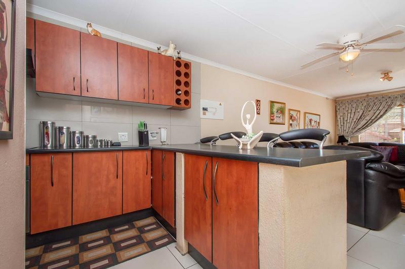 2 Bedroom Property for Sale in Wilro Park Gauteng