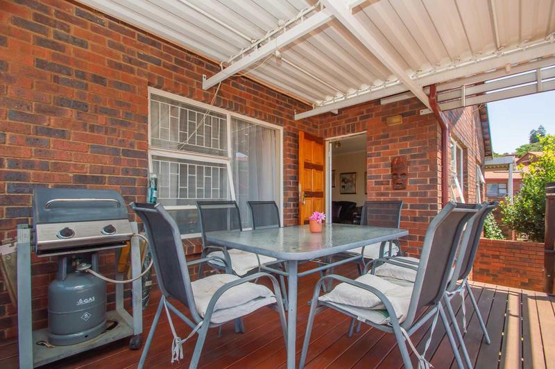 2 Bedroom Property for Sale in Wilro Park Gauteng