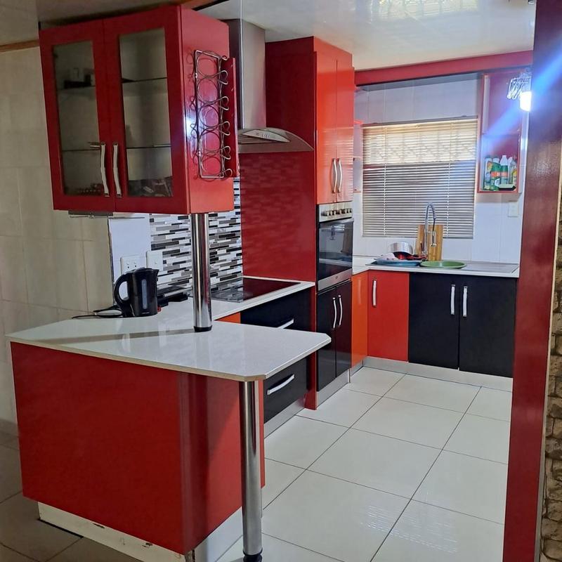 2 Bedroom Property for Sale in Protea Glen Gauteng