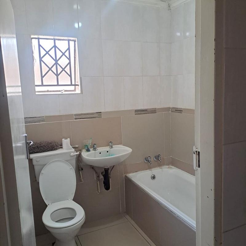 2 Bedroom Property for Sale in Protea Glen Gauteng