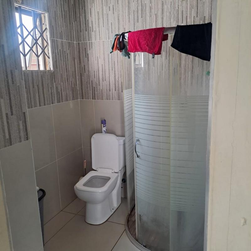 2 Bedroom Property for Sale in Protea Glen Gauteng