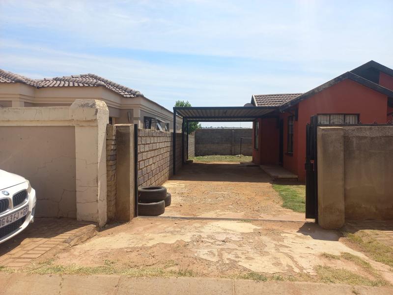 3 Bedroom Property for Sale in Protea Glen Gauteng