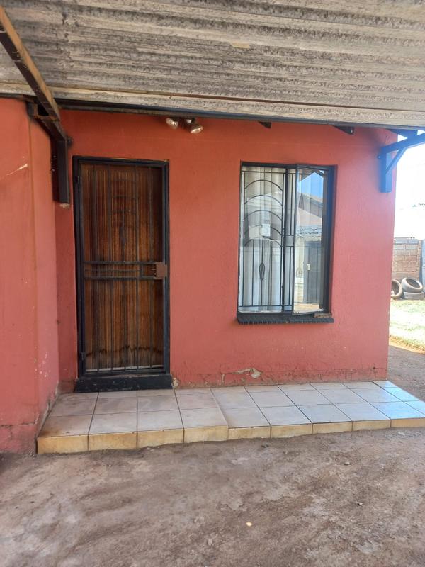 3 Bedroom Property for Sale in Protea Glen Gauteng