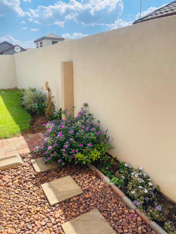 2 Bedroom Property for Sale in Daveyton Gauteng