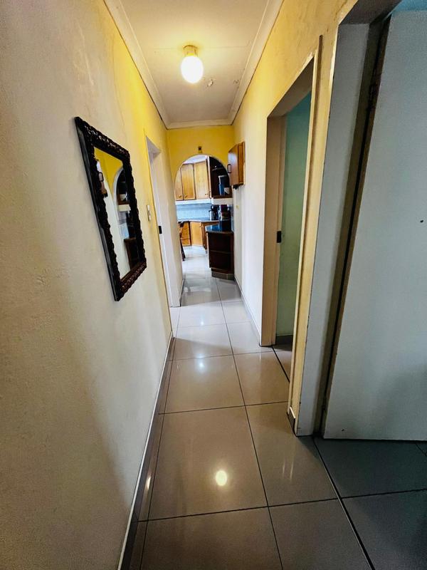 3 Bedroom Property for Sale in Zakariyya Park Gauteng