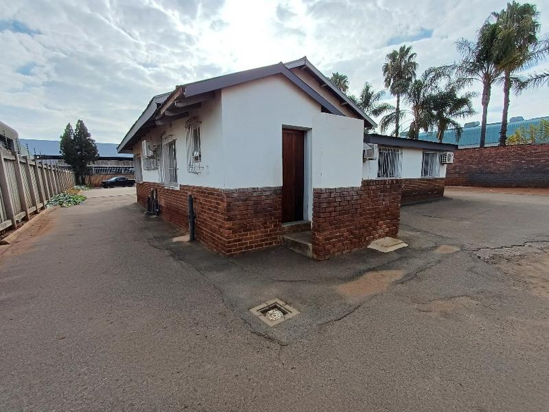 To Let commercial Property for Rent in Hennopspark Gauteng