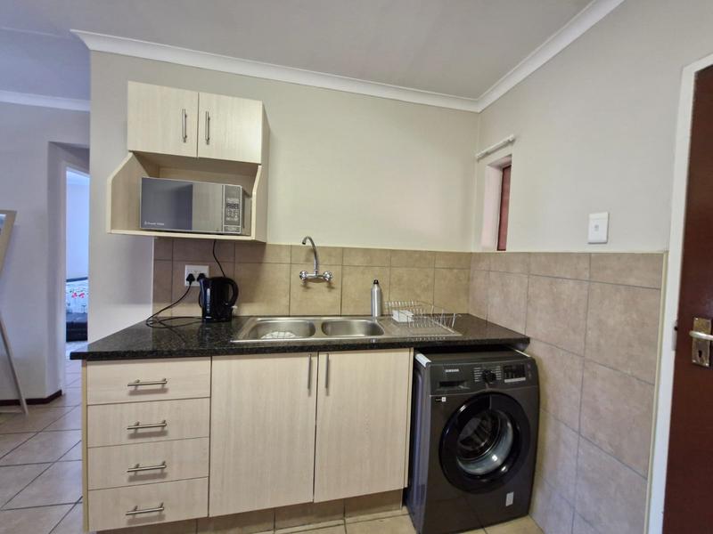 To Let 2 Bedroom Property for Rent in Noordwyk Gauteng