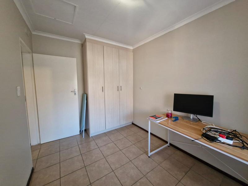 To Let 2 Bedroom Property for Rent in Noordwyk Gauteng