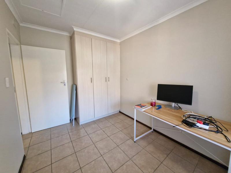 To Let 2 Bedroom Property for Rent in Noordwyk Gauteng