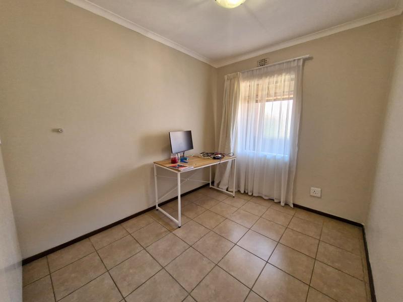 To Let 2 Bedroom Property for Rent in Noordwyk Gauteng