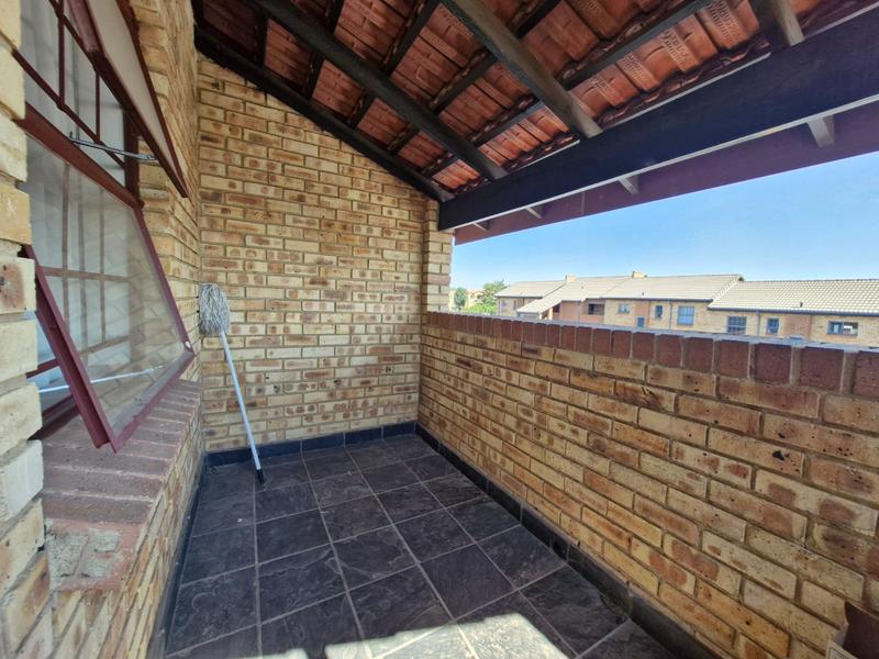 To Let 2 Bedroom Property for Rent in Noordwyk Gauteng