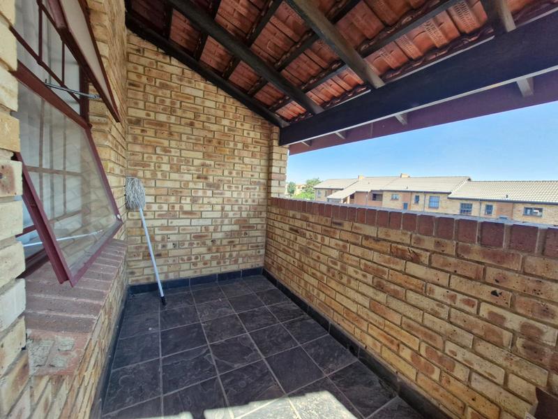 To Let 2 Bedroom Property for Rent in Noordwyk Gauteng