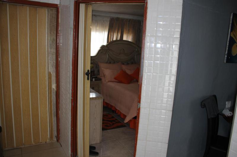 1 Bedroom Property for Sale in Braamfischerville Gauteng