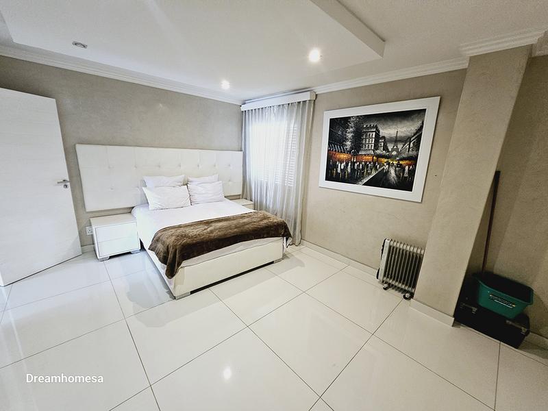 To Let 3 Bedroom Property for Rent in Sandton Central Gauteng