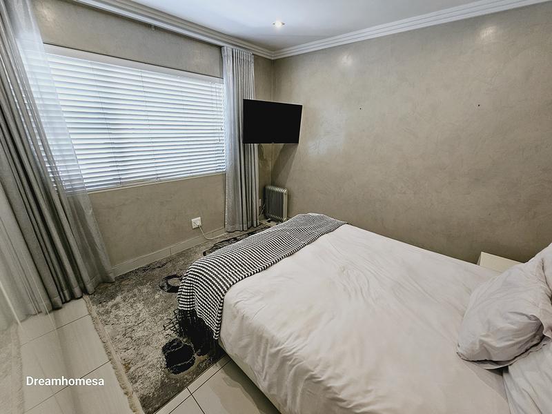 To Let 3 Bedroom Property for Rent in Sandton Central Gauteng