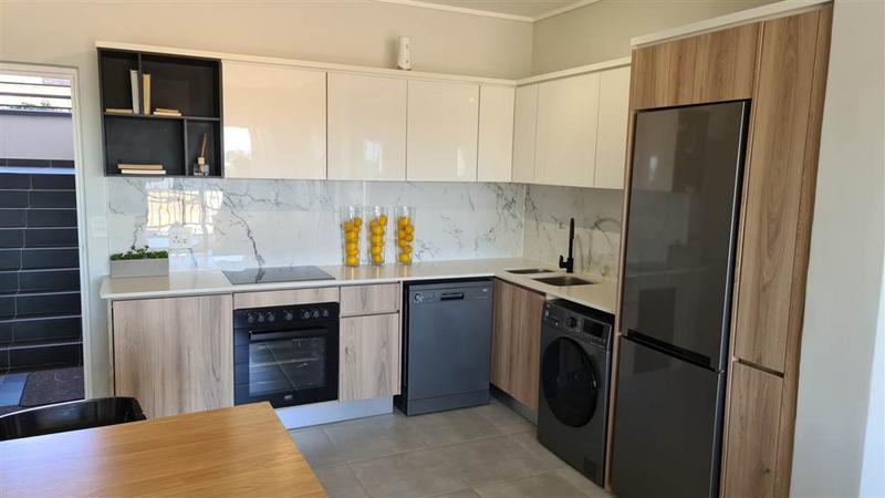 To Let 2 Bedroom Property for Rent in Waterfall Gauteng