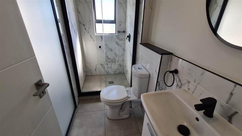 To Let 2 Bedroom Property for Rent in Waterfall Gauteng