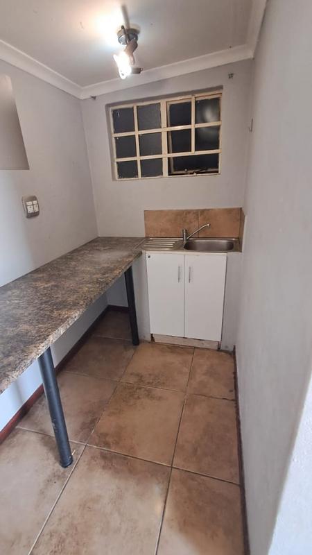 To Let 1 Bedroom Property for Rent in Kensington Gauteng