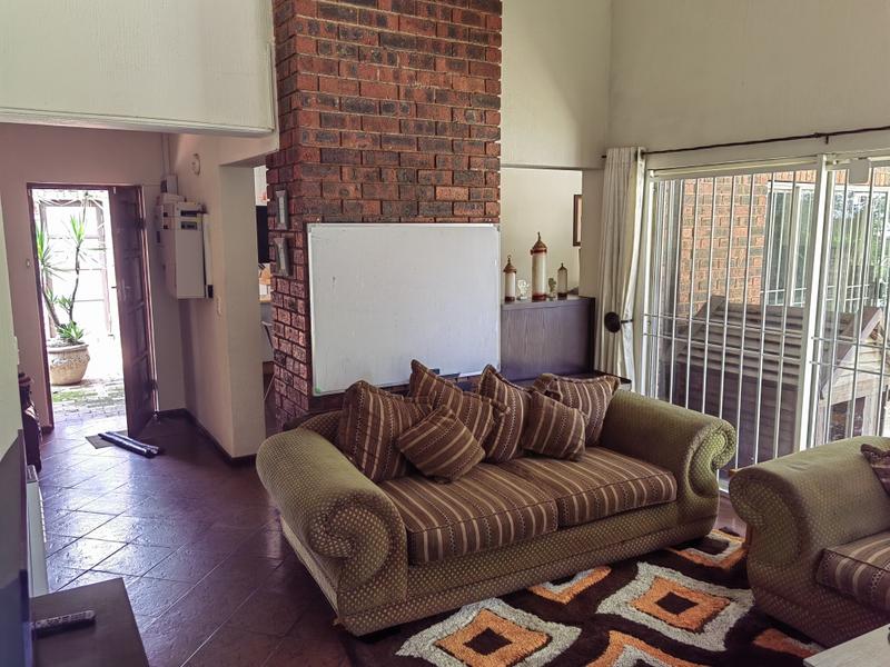 To Let 3 Bedroom Property for Rent in Bryanston Gauteng