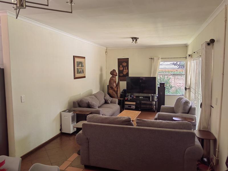 To Let 3 Bedroom Property for Rent in Bryanston Gauteng