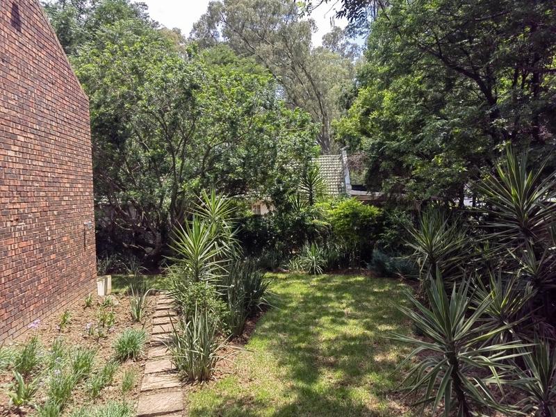 To Let 3 Bedroom Property for Rent in Bryanston Gauteng