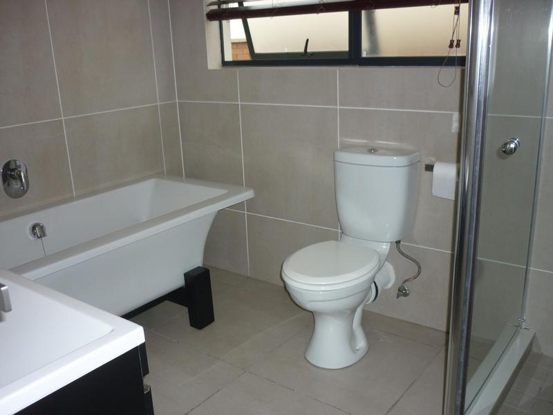 To Let 2 Bedroom Property for Rent in Kyalami Hills Gauteng