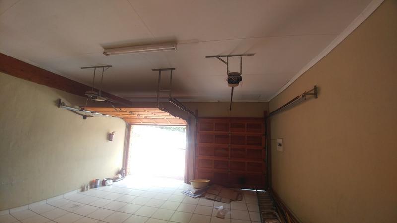 5 Bedroom Property for Sale in Amandasig Gauteng