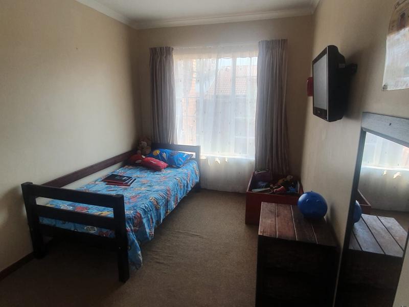 3 Bedroom Property for Sale in Magalieskruin Gauteng