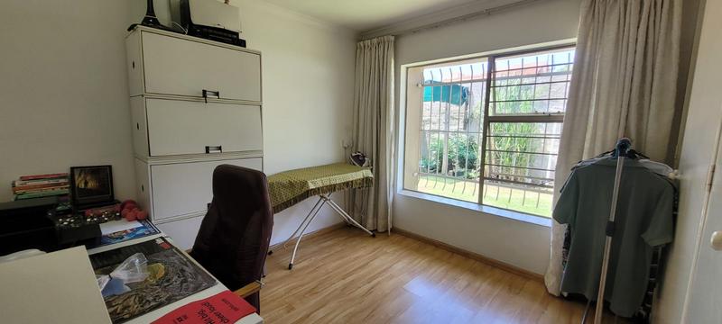 3 Bedroom Property for Sale in Brackendowns Gauteng