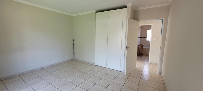 6 Bedroom Property for Sale in Brackendowns Gauteng