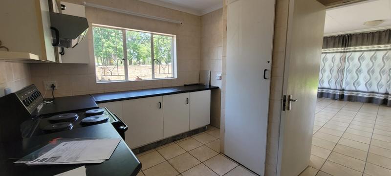 6 Bedroom Property for Sale in Brackendowns Gauteng