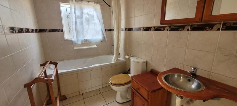 6 Bedroom Property for Sale in Brackendowns Gauteng