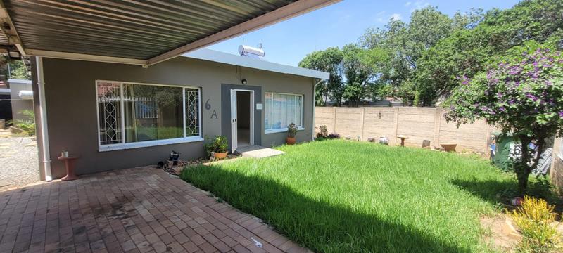 6 Bedroom Property for Sale in Brackendowns Gauteng