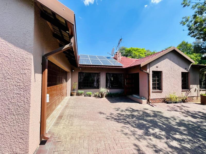 4 Bedroom Property for Sale in Brackenhurst Gauteng