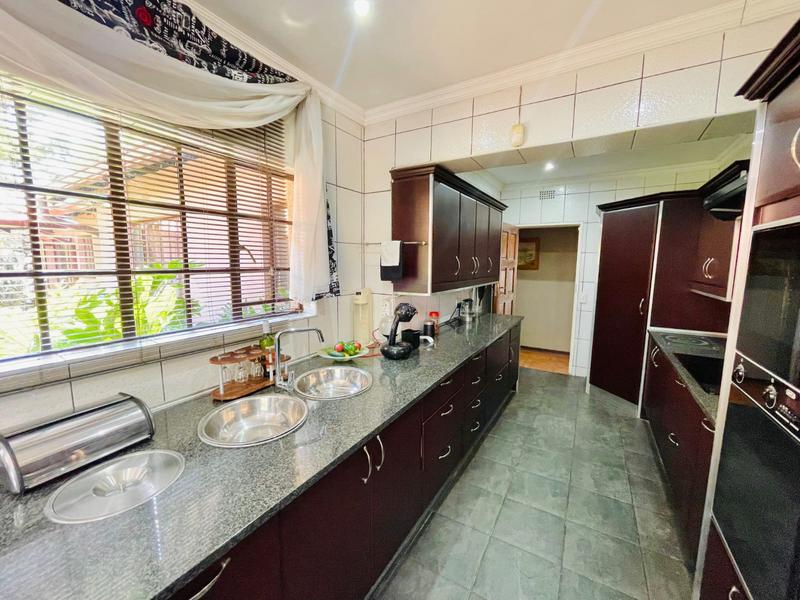 4 Bedroom Property for Sale in Brackenhurst Gauteng