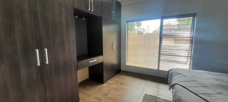 4 Bedroom Property for Sale in Brackenhurst Gauteng