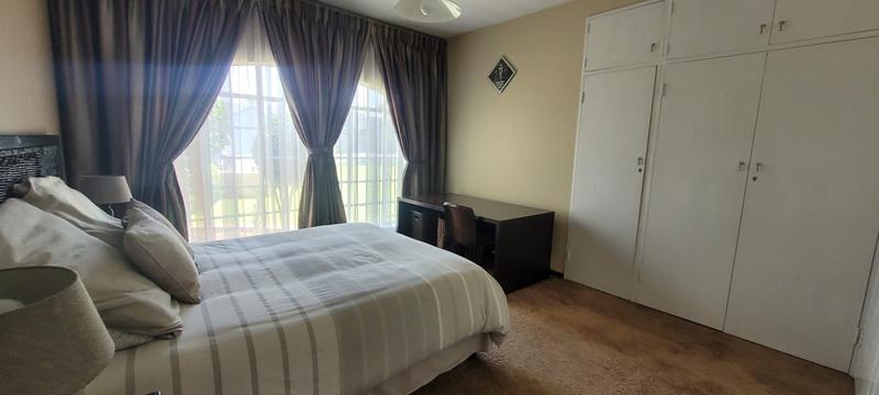 5 Bedroom Property for Sale in Brackenhurst Gauteng