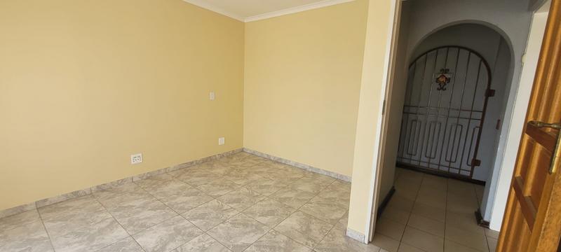 5 Bedroom Property for Sale in Brackenhurst Gauteng