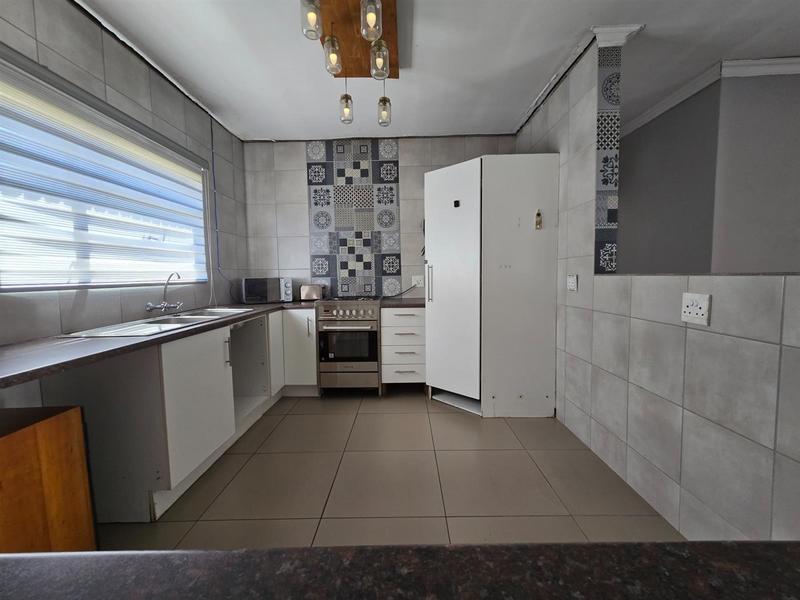 3 Bedroom Property for Sale in General Albertspark Gauteng