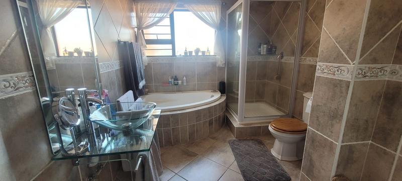 3 Bedroom Property for Sale in Meyersdal Gauteng