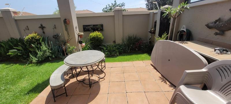 2 Bedroom Property for Sale in Meyersdal Gauteng