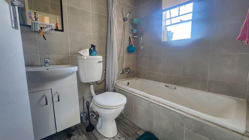 2 Bedroom Property for Sale in Meyersdal Gauteng