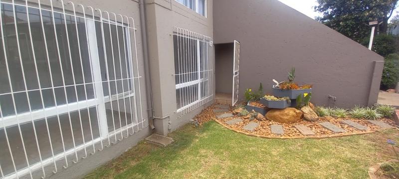 3 Bedroom Property for Sale in South Crest Gauteng