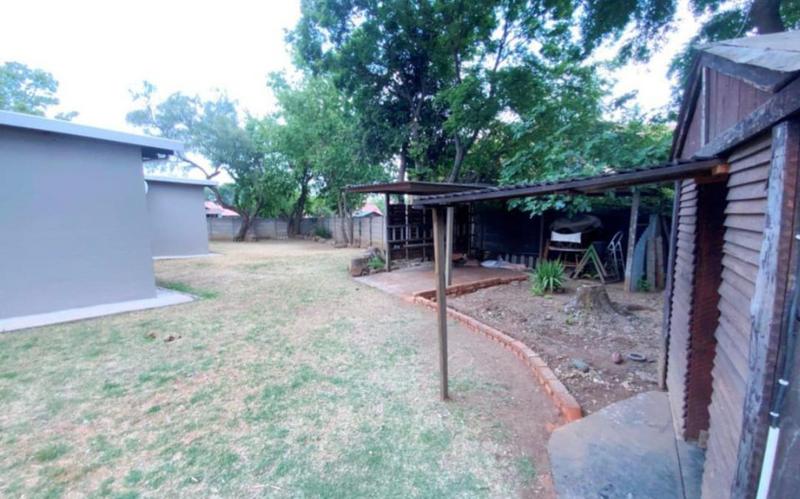 4 Bedroom Property for Sale in Verwoerdpark Gauteng