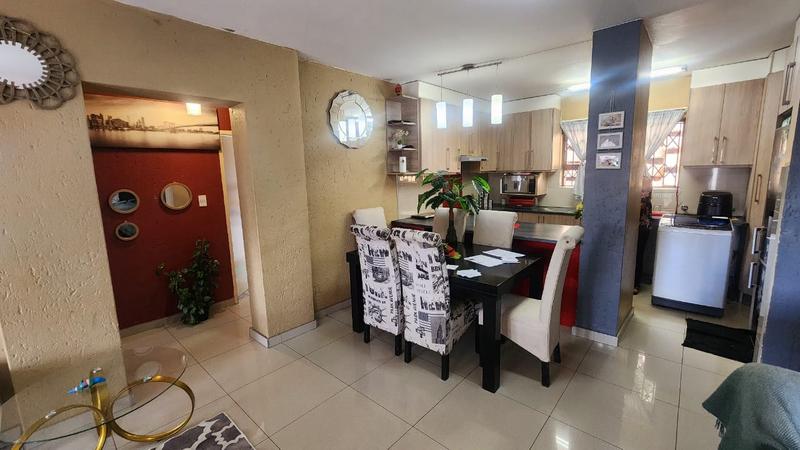 2 Bedroom Property for Sale in Glenvista Gauteng