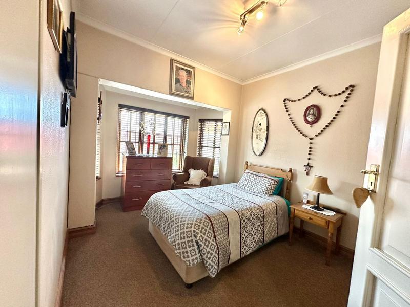 4 Bedroom Property for Sale in Oakdene Gauteng