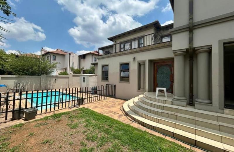 4 Bedroom Property for Sale in Aspen Hills Gauteng